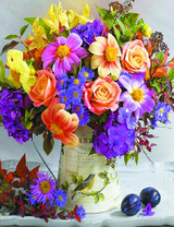 Разнообразный букет и сливы