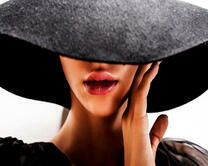 Без бренда «Дама в стильной шляпе» в Севастополе